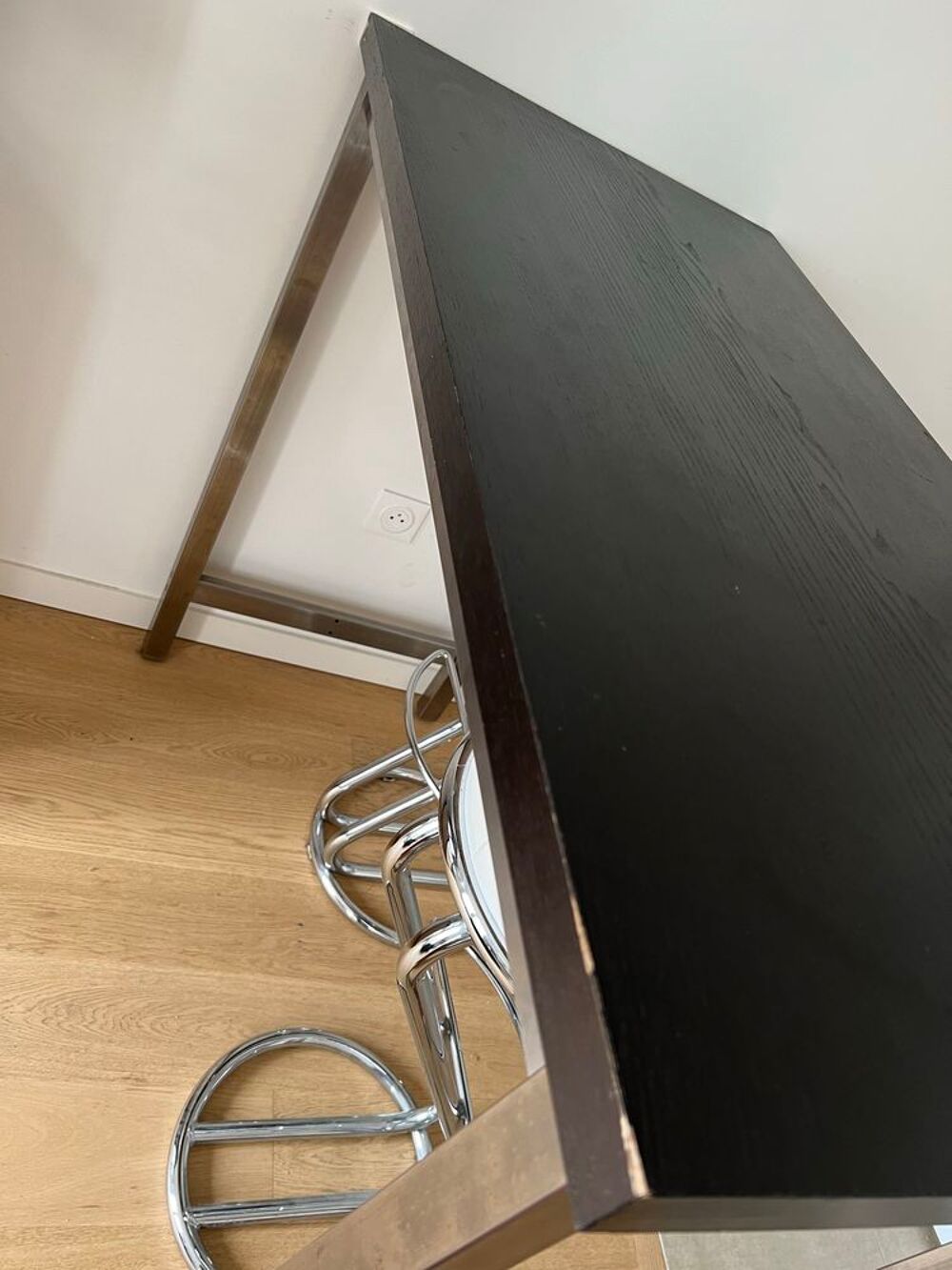 Table haute avec chaises de bar Meubles