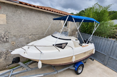 Bateau Quicksilver 540 Flamingo + remorque
Saint-Laurent-de-Cognac (16)