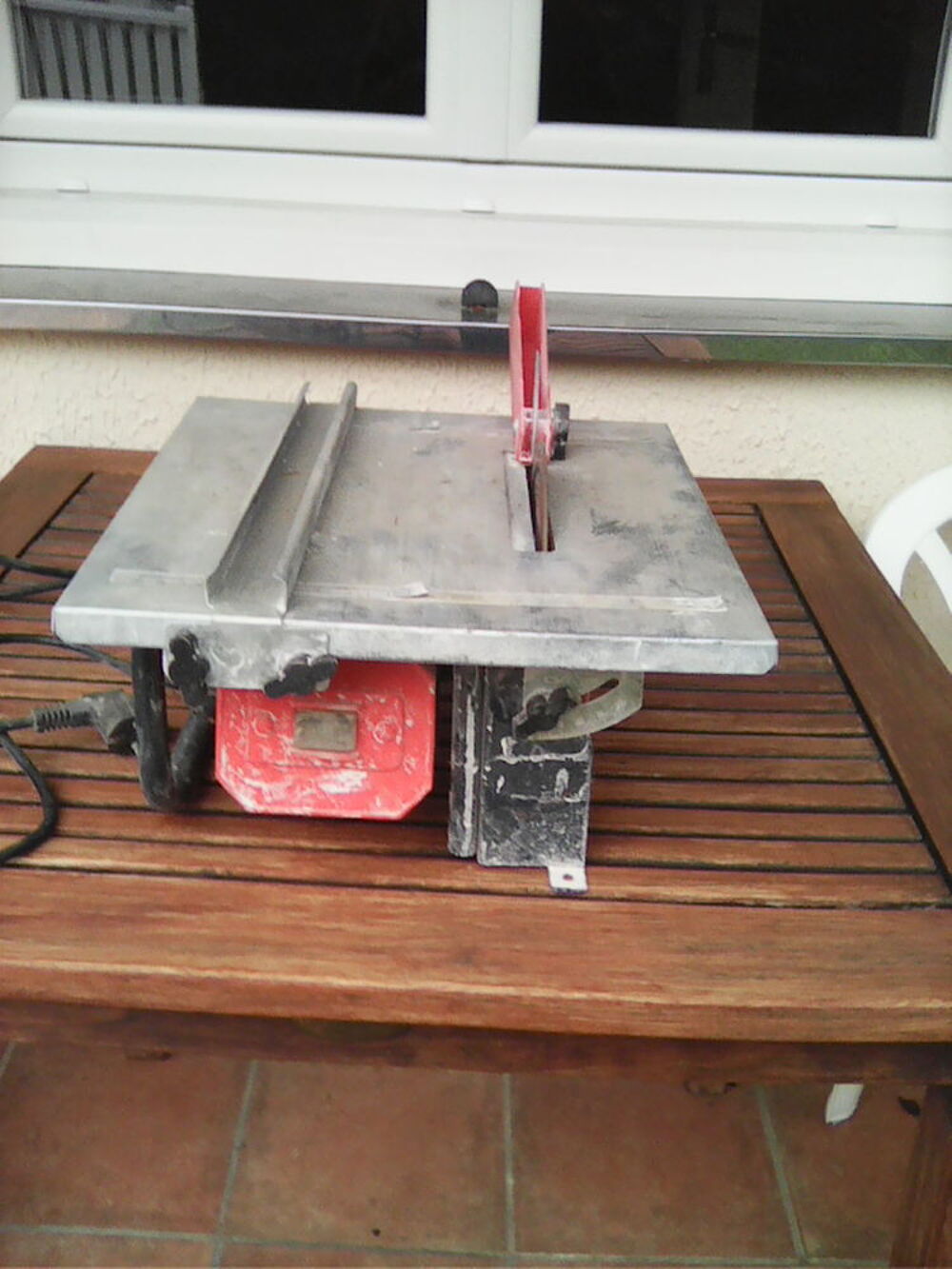 Table &eacute;lectrique coupe carreaux Bricolage