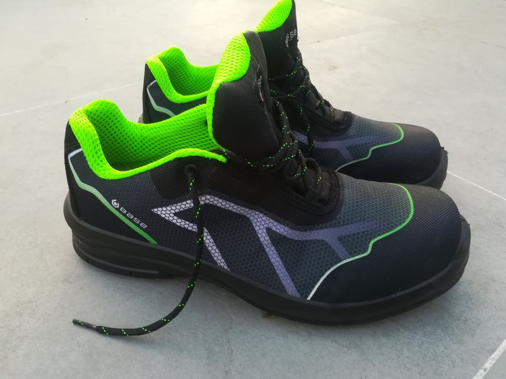Chaussure de s&eacute;curit&eacute;
Chaussures