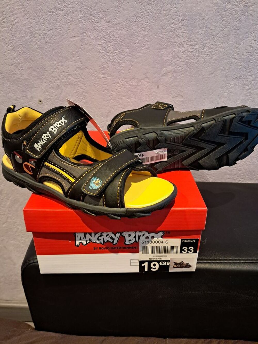 SSandale nu-pieds angry birds pointure 33 neuf pas d'envoi Chaussures enfants