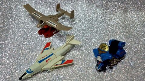  Transformerns  petits modèles.
Avion, canadair & moto 8 Fabrègues (34)