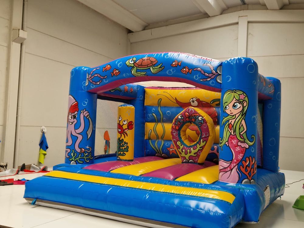 Structure gonflable pro avec moteur et certification Jeux / jouets