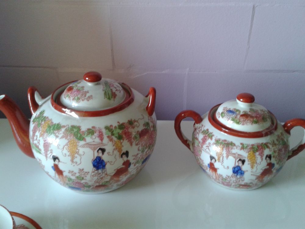 service &agrave; th&eacute; ancien en porcelaine Japonaise jamais servi Cuisine