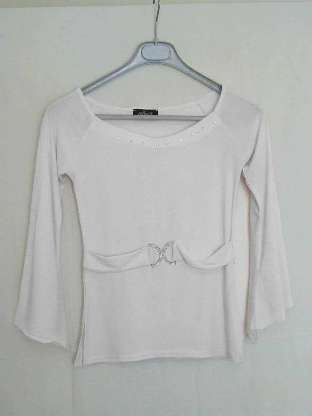 Tee-shirt pr&egrave;s du corps encolure bateau CALINEX PARIS Blanc Vêtements