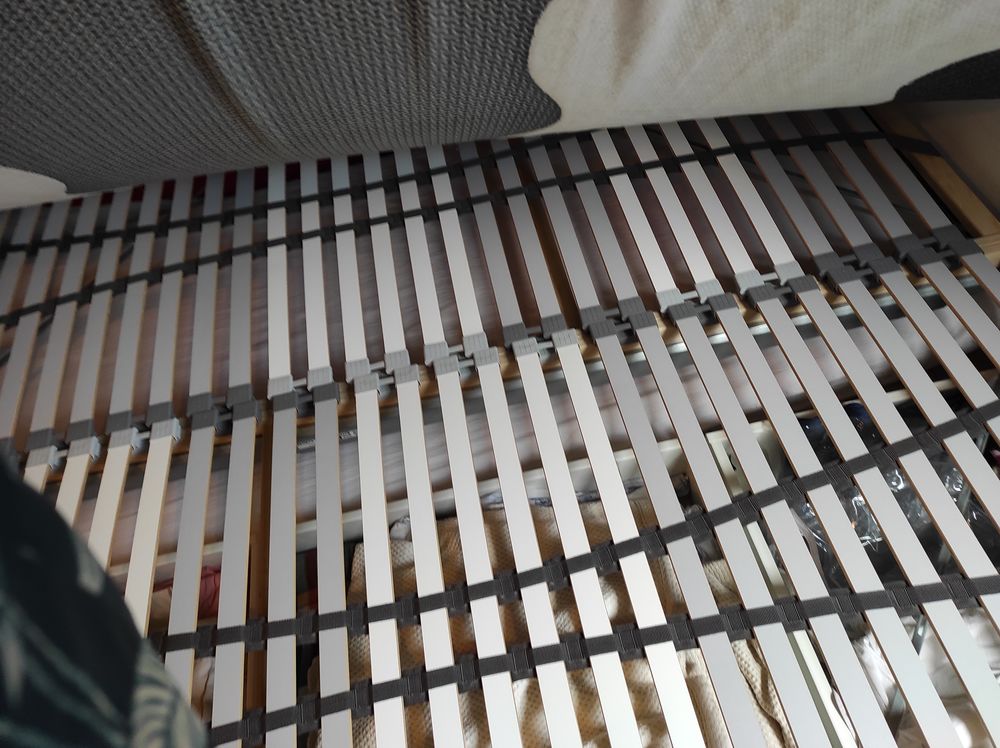 Lit 160x200 + sommier+ 2 tiroirs ikea Meubles