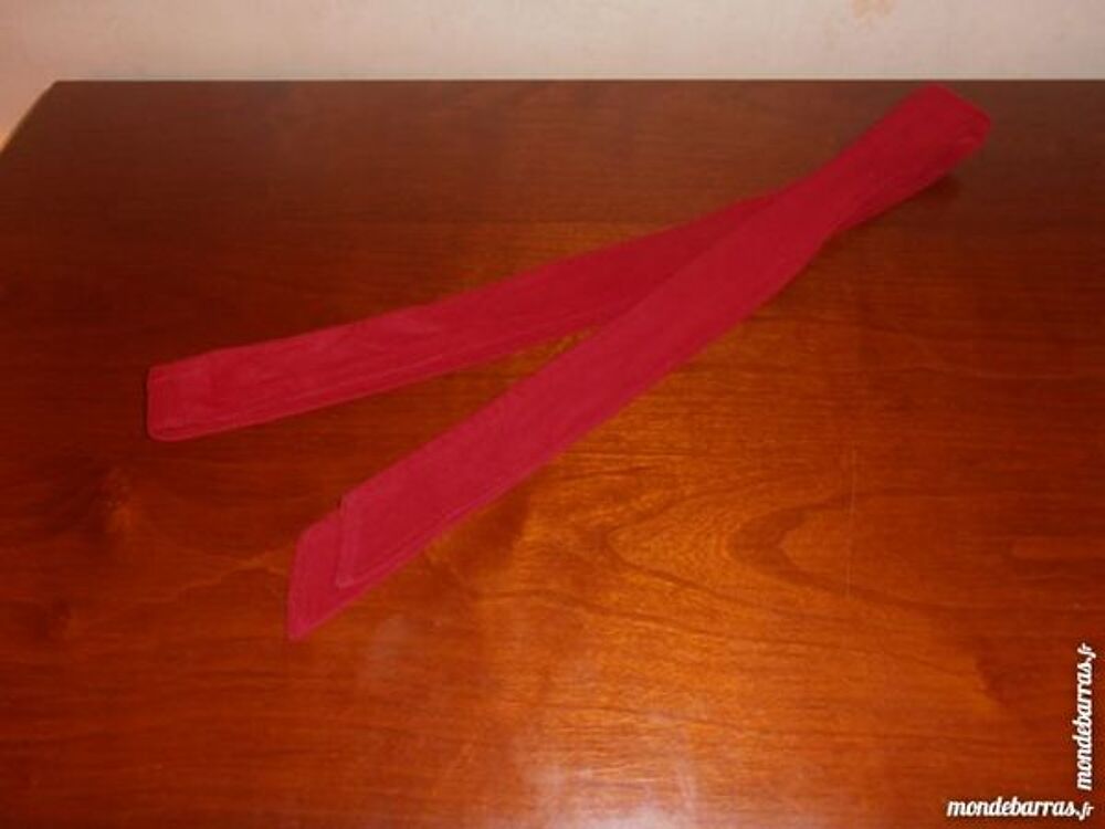 Ceinture velours rouge (68) Bijoux et montres