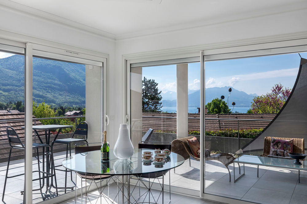 Vente Appartement Vue Splendide Lac & Montagnes 
T4 Unique et Confidentiel Annecy-le-vieux