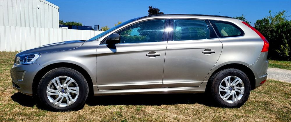 XC60 D3 150 ch Momentum Geartronic A 2015 occasion 72460 Savign&eacute;-l'&Eacute;v&ecirc;que