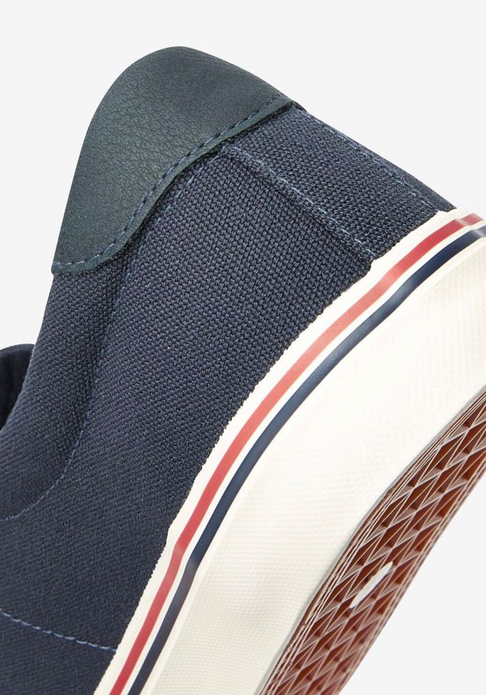 Chaussure basse marque next Vêtements