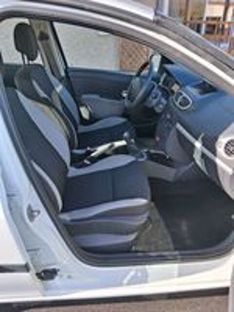 Clio III 1.2 16V 75 eco2 Aliz&eacute; 2012 occasion 16590 Brie
