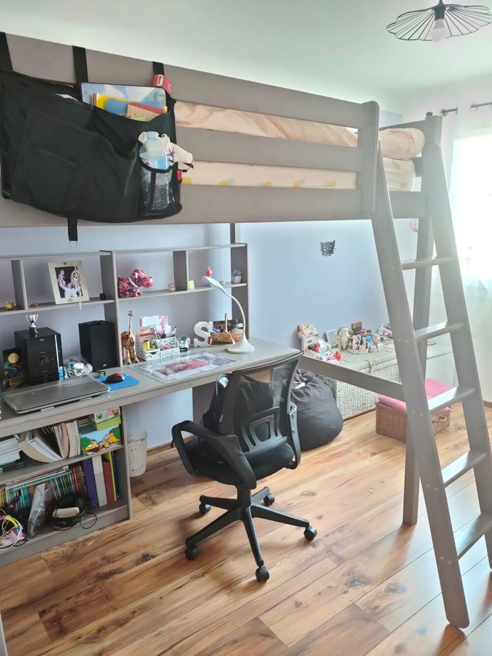 Lit mezzanine bureau rangement et armoire Meubles