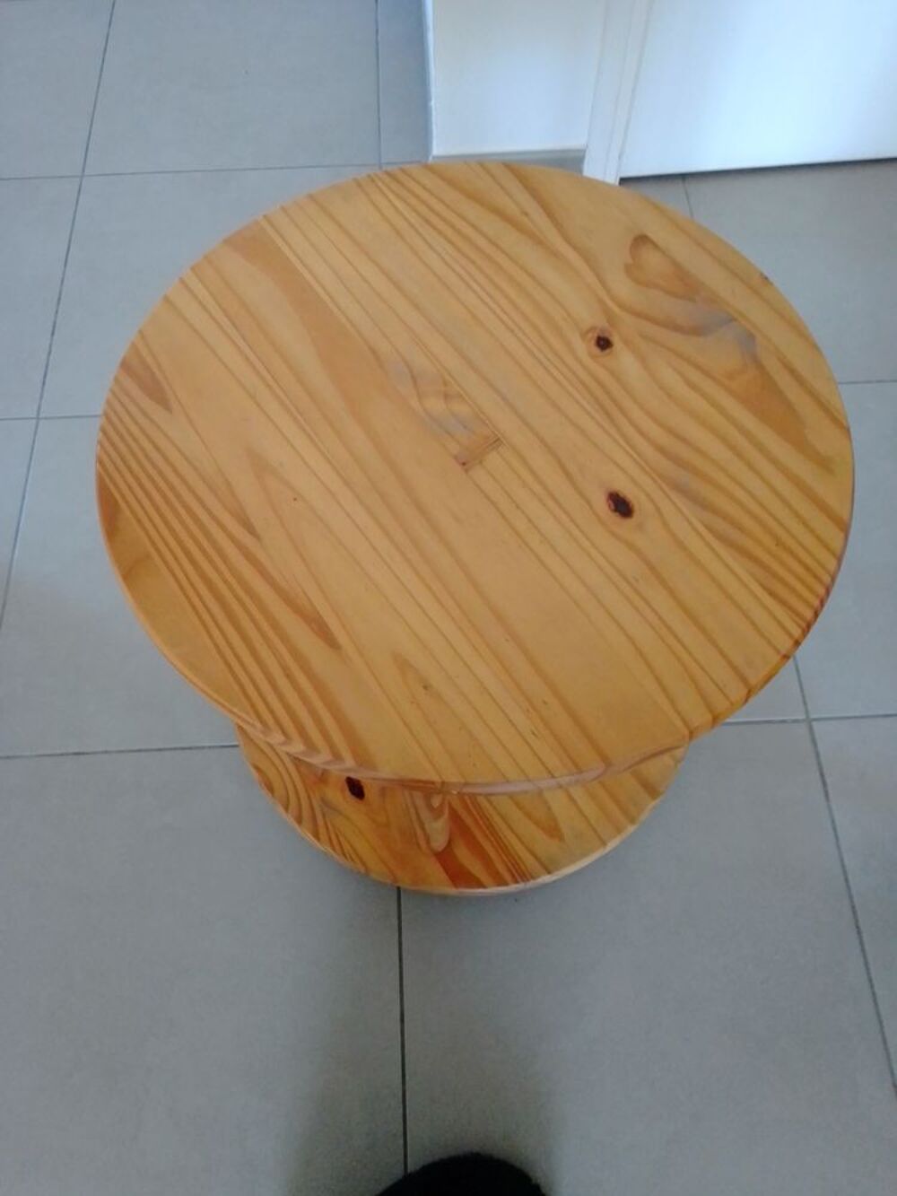 Petite table basse en pin massif Meubles