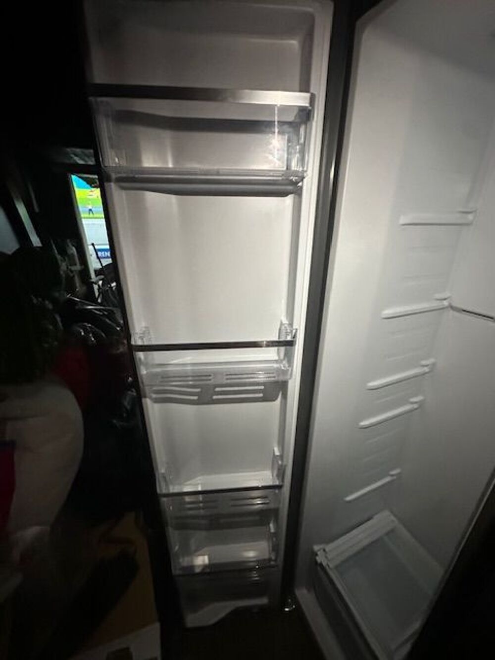 Frigo am&eacute;ricain SIGNATURE inox distributeur eau tr&egrave;s bon eta Electroménager