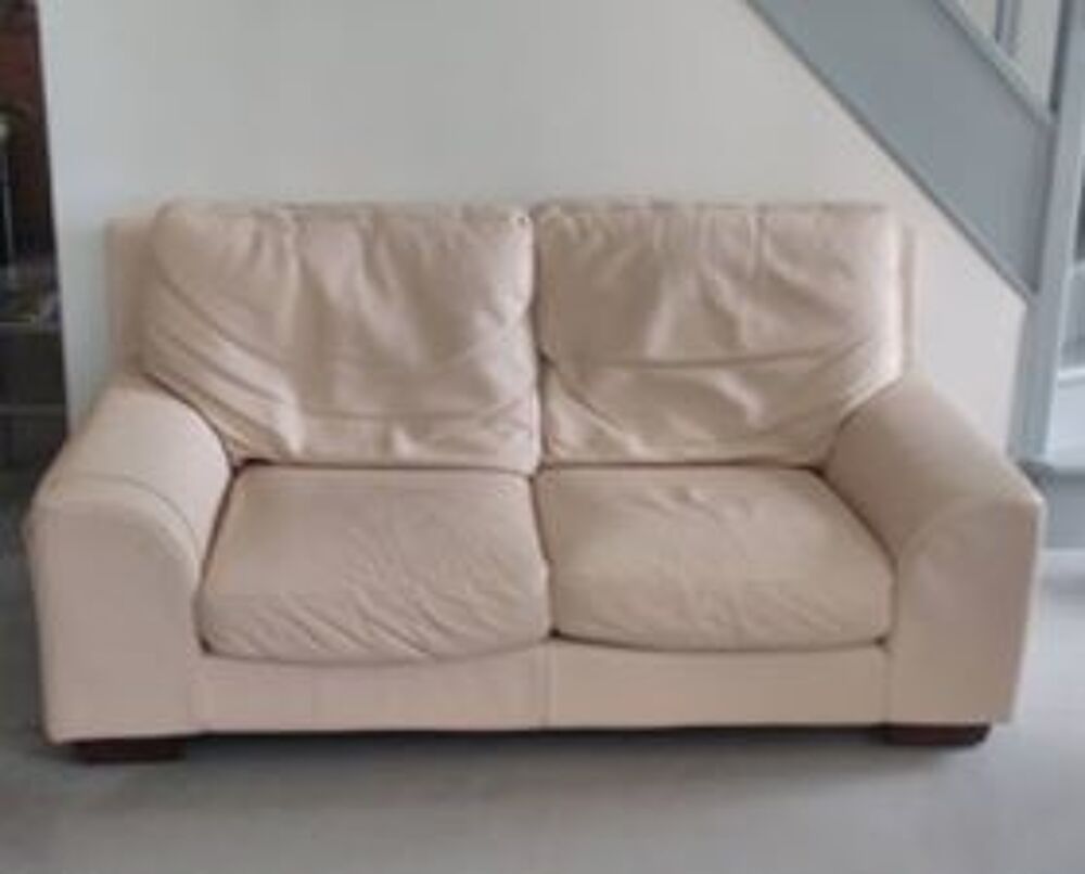 vends 2 canap&eacute; cuir " Roche-Bobois " en TBE Meubles