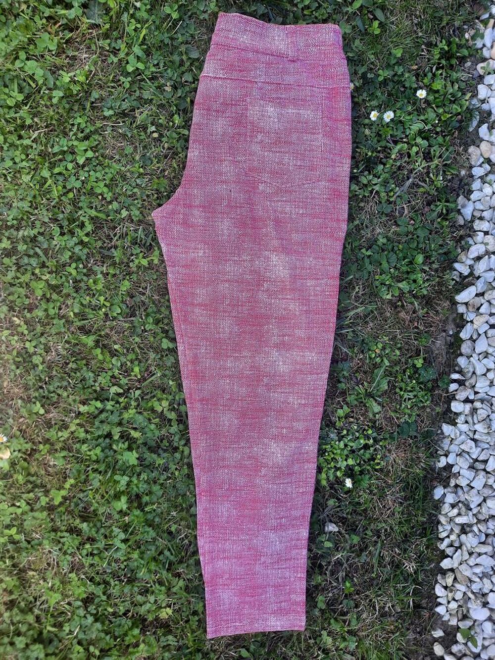Pantalon rouge et blanc Vêtements