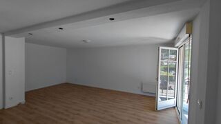  Appartement à louer 2 pièces 63 m²