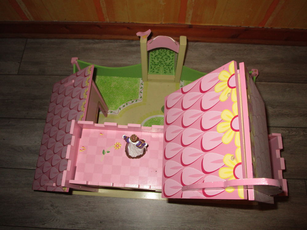 CHATEAU PRINCESSE+ FIGURINE Jeux / jouets