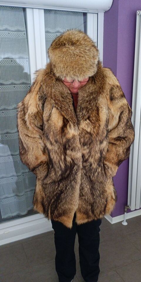 Tr�s belle veste en fourrure avec toque 150 Schwindratzheim (67)