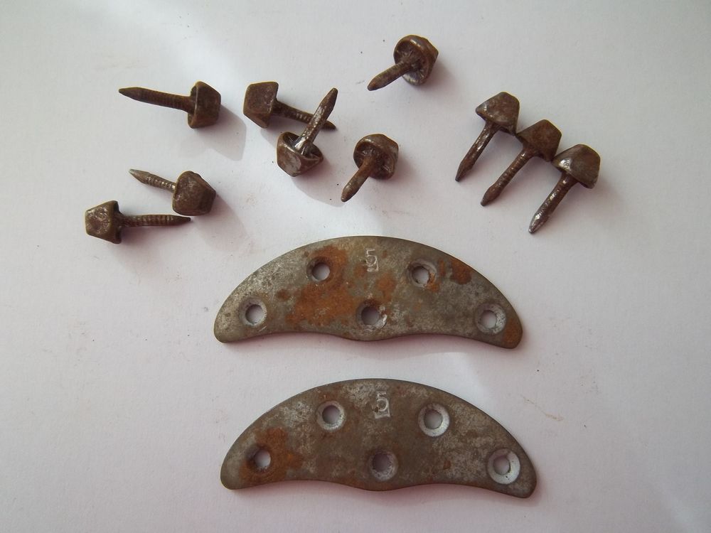 lot fers et clous bottes Allemande N&deg; 5 &eacute;quipement 