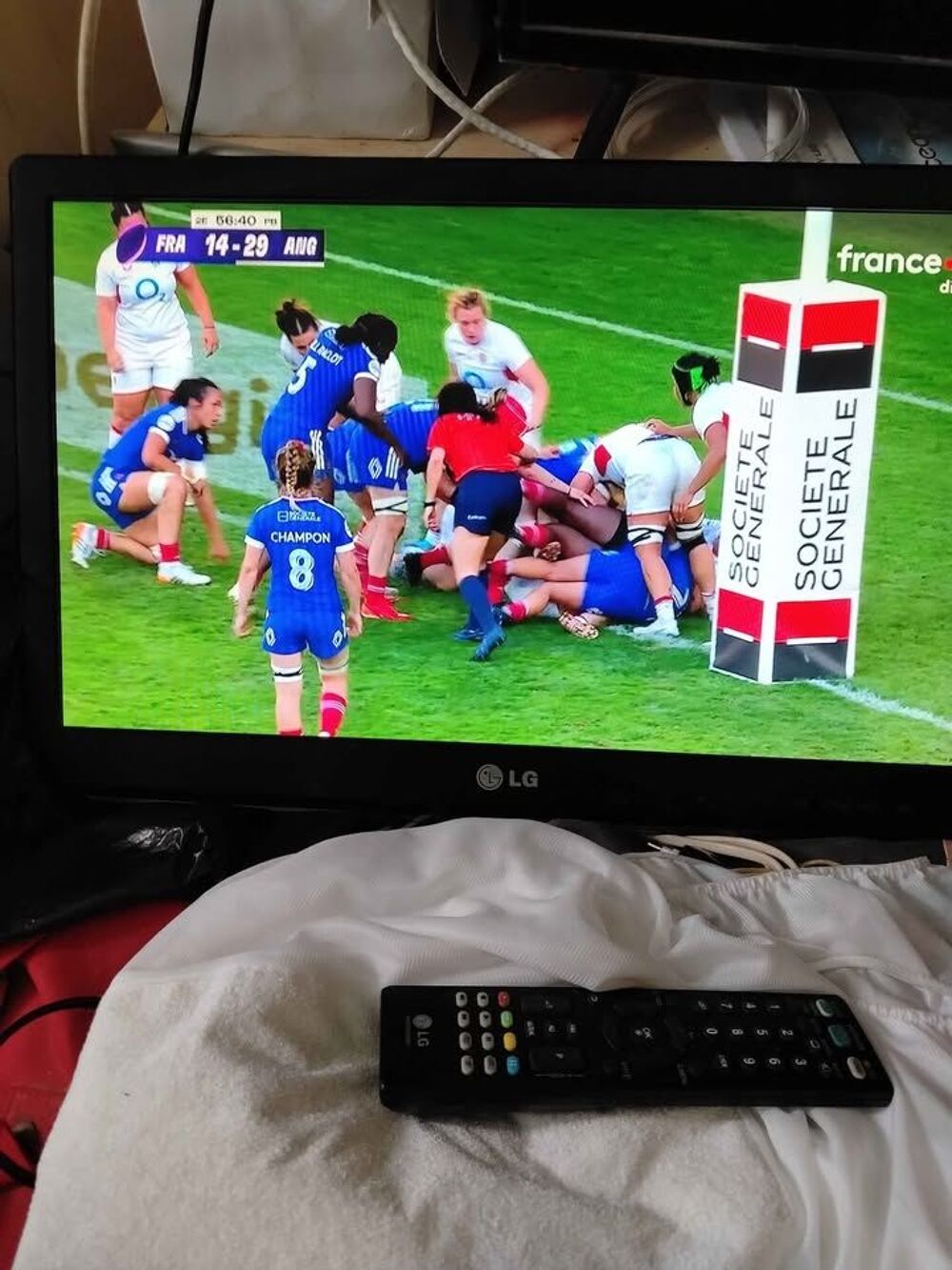 T&eacute;l&eacute;viseur LG 22 pouces Photos/Video/TV