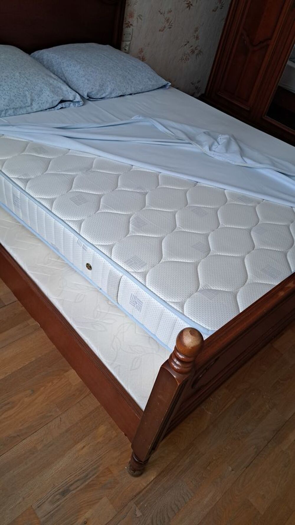 Chambre &agrave; coucher (2 adultes) avec sommier et matelas Meubles