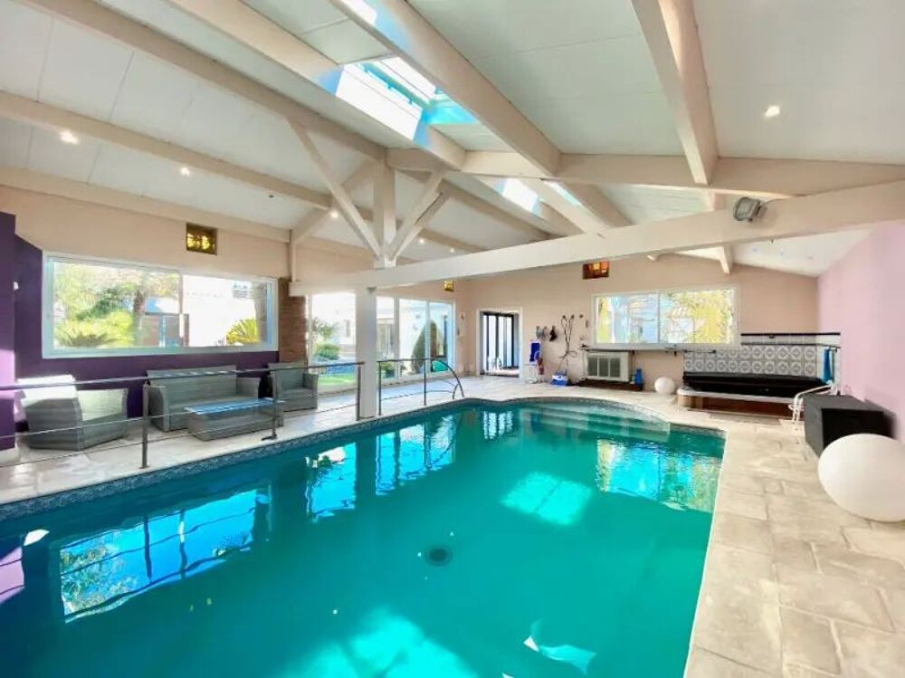 Vente Maison Maison luxueuse et calme en coeur de ville avec piscine Saujon