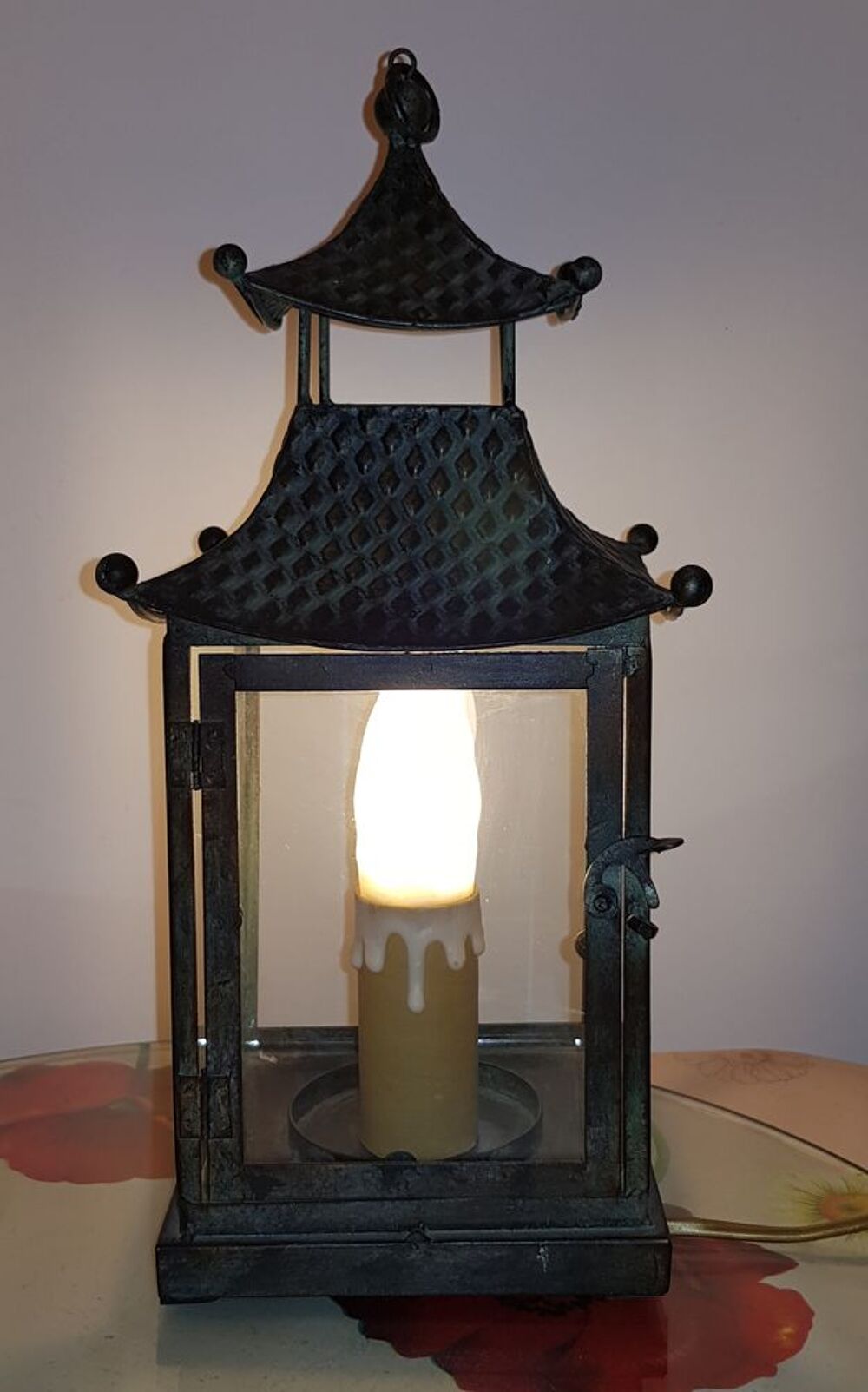 JOLIE LAMPE CHINOISE DE FORME PAGODE Dcoration