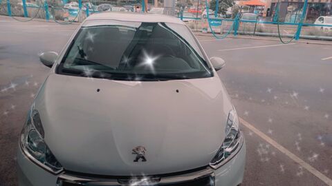 Peugeot 208 société avec 114 000km ann