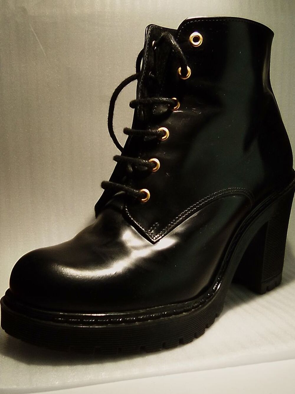 Bottines avec talon Chaussures