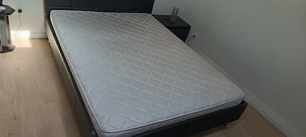 Chambre (lit + commode + table de chevet) Meubles