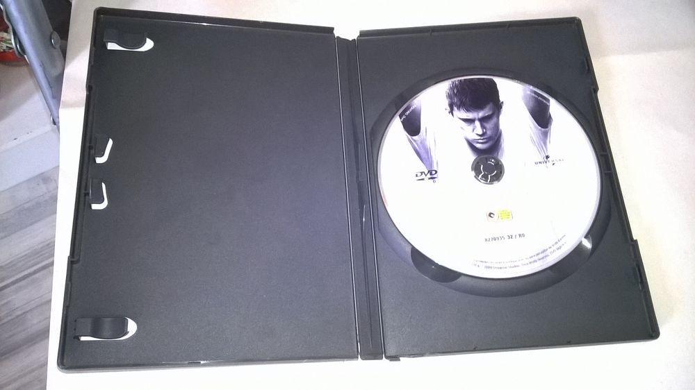 DVD Fighting
Version longue non censur&eacute;e
2009
Excellent e DVD et blu-ray
