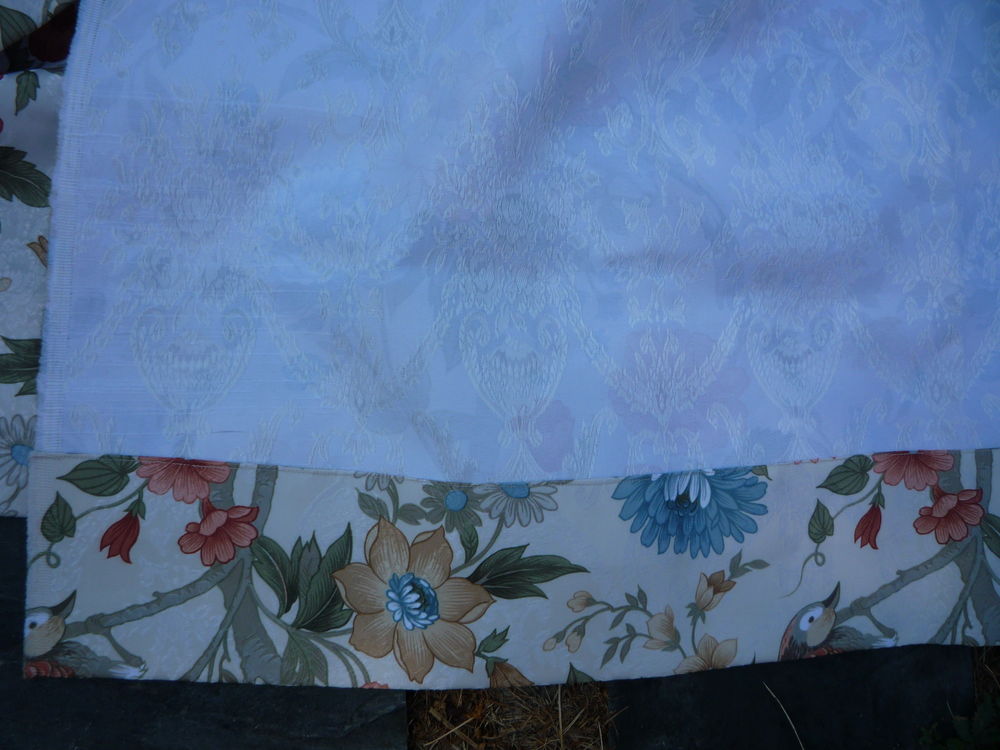 Rideaux / tenture / tissus ameublement oiseaux / fleur
Décoration