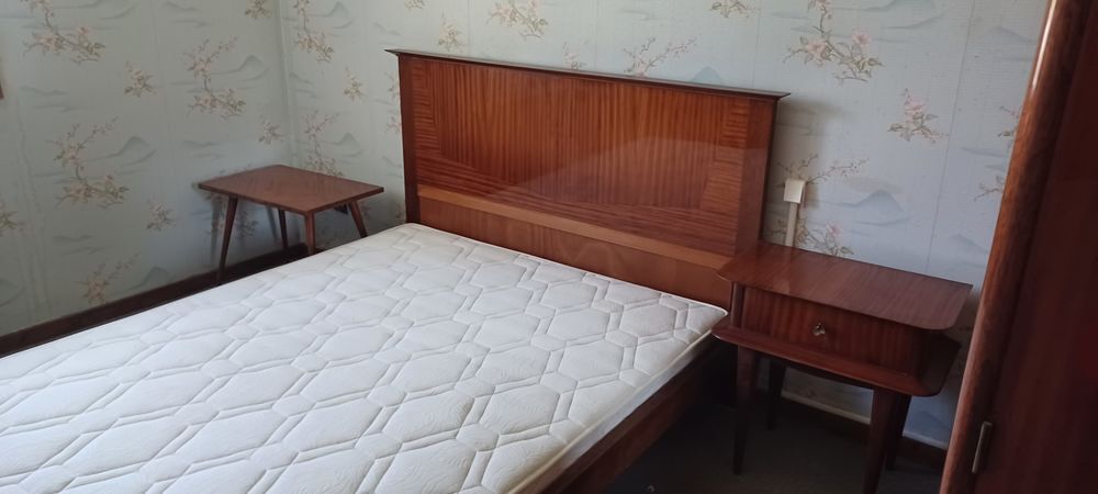 Lit 2 places en bois acajou 140x190 + Sommier tapissier Meubles