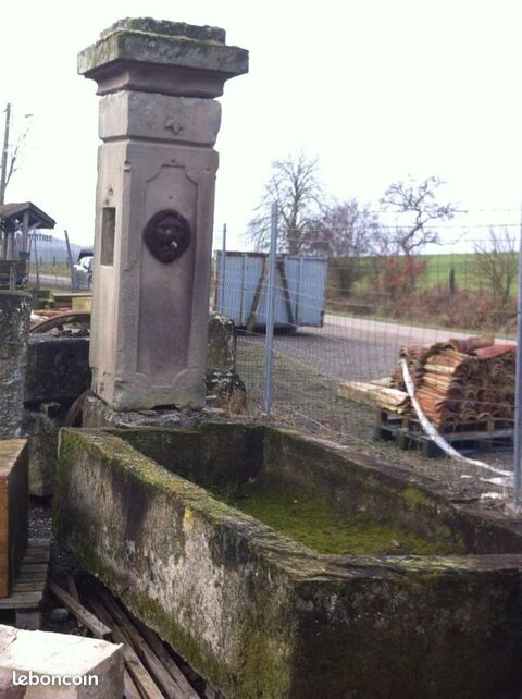 Cherche auge , bassin de pierre 1 Rainville (88)