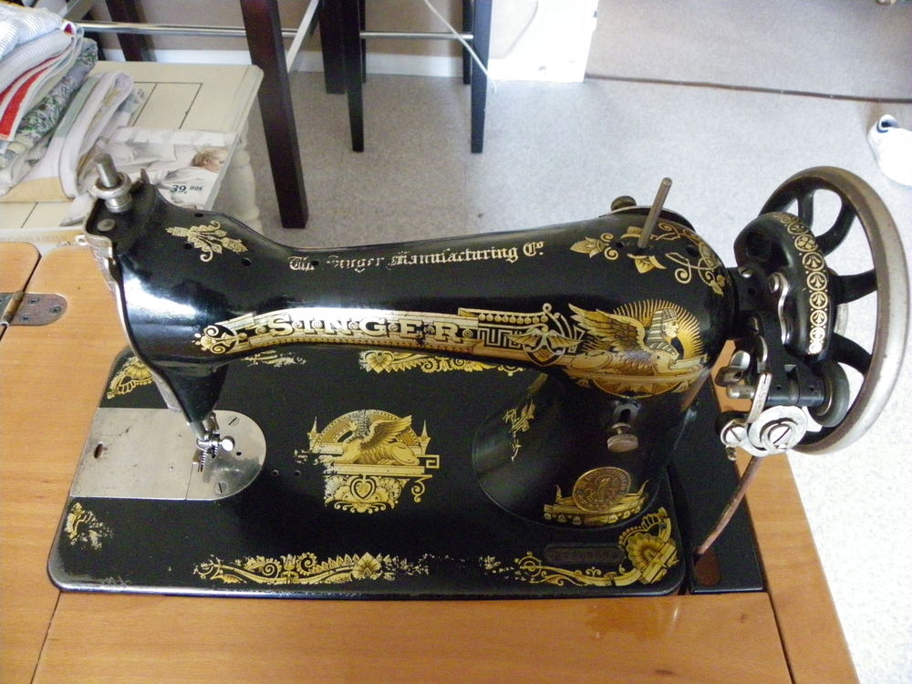 Ancienne Machine a coudre SINGER Electroménager