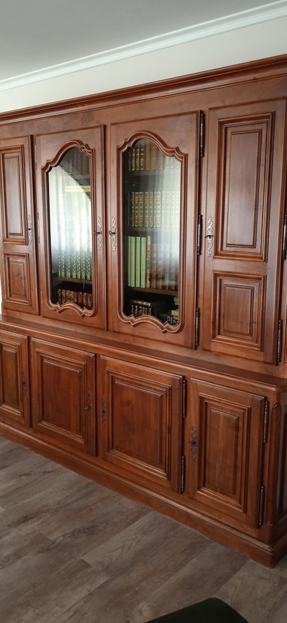 BIBLIOTHEQUE EN NOYER MASSIF Meubles