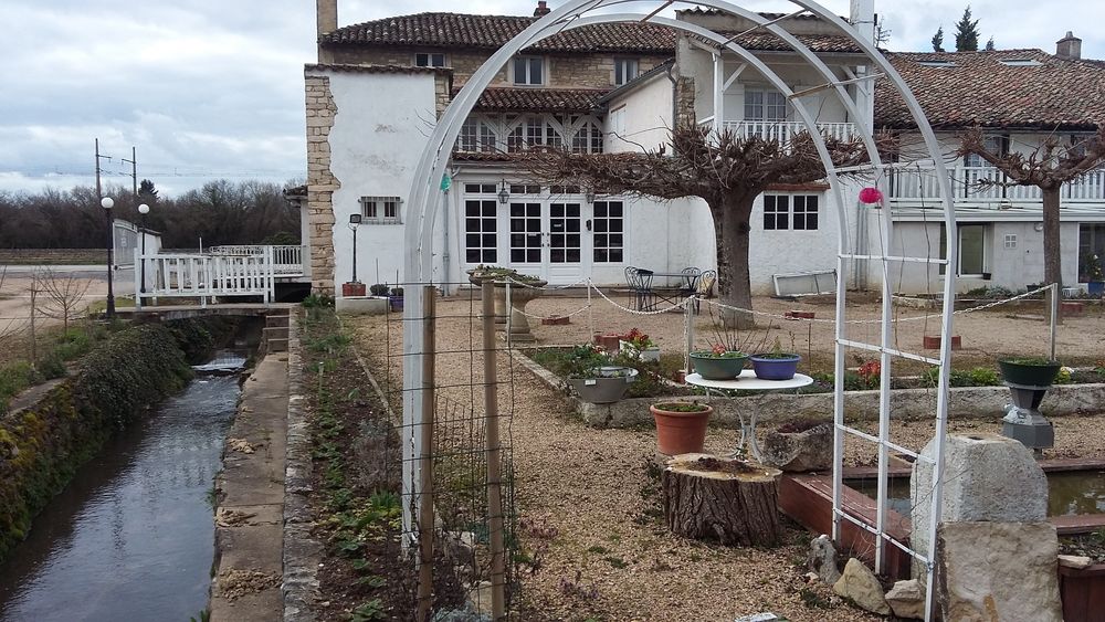 Location Duplex/Triplex Duplex Meublé Montbellet