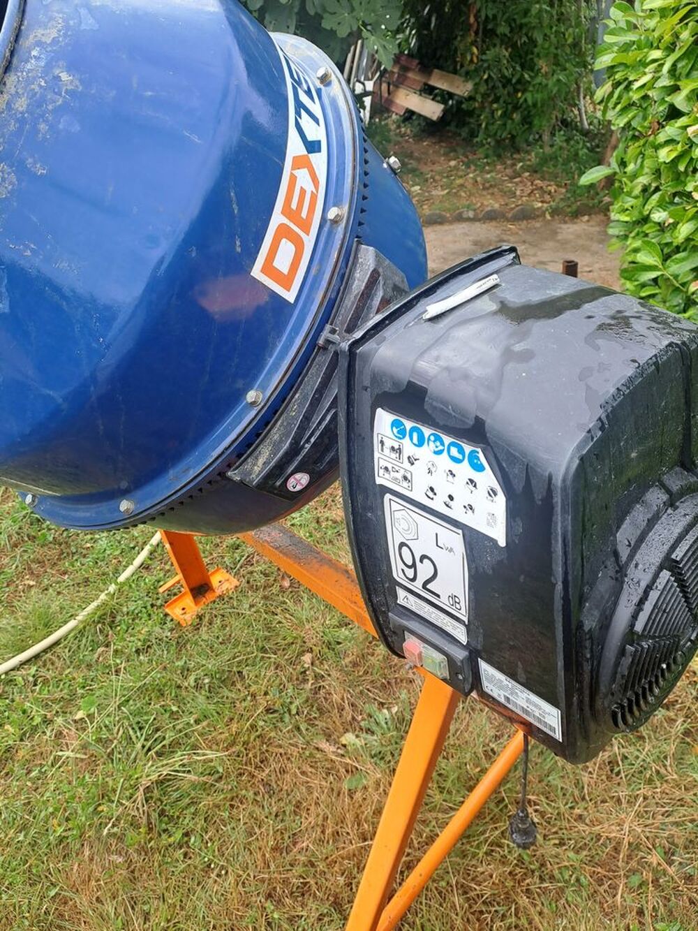 Betonniere electriq&ucirc;e servi 4 heures Bricolage