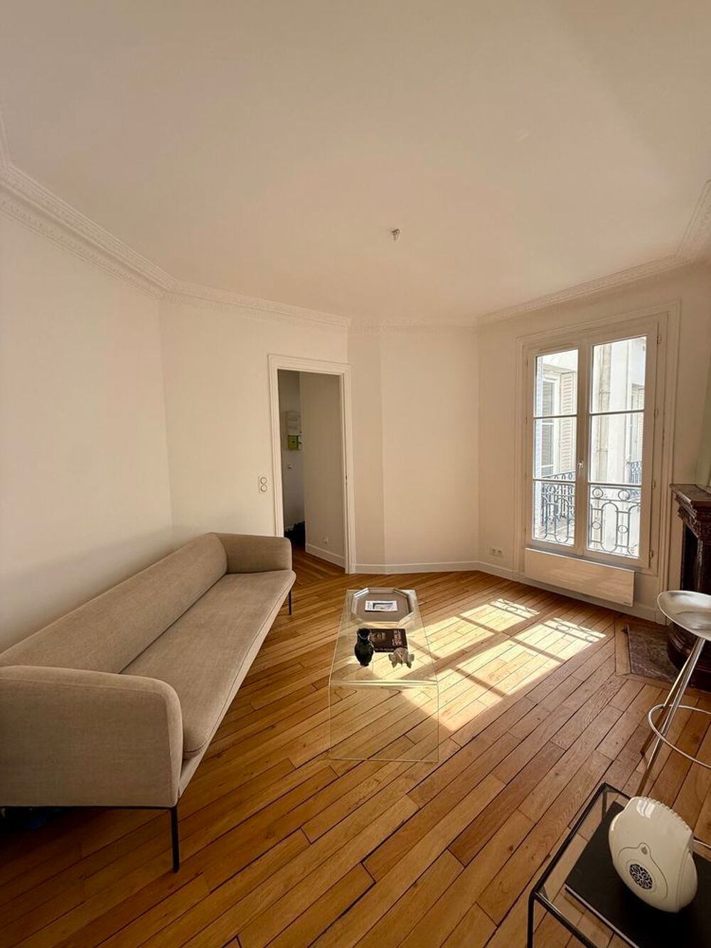 Vente Appartement Paris 16e - TROCADERO- 2 pièces 32 m2- Rénové - Meublé - Cave Paris 16