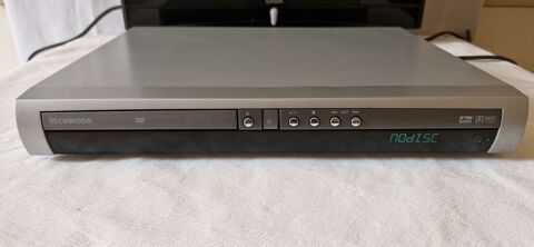 Lecteur DVD/CD audio Techwood modèle TK 2711S
20 Saint-Pierre-les-Étieux (18)