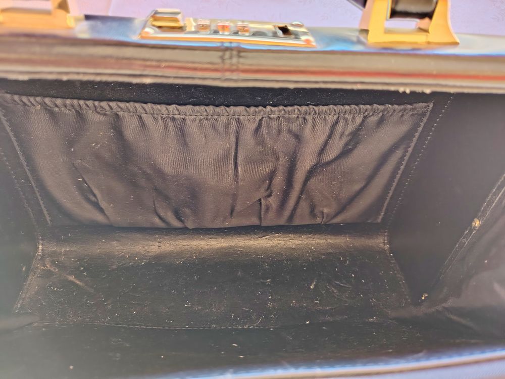 Sac &agrave; accessoires vintage
Maroquinerie