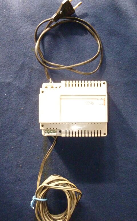 TRANSFORMATEUR LEGRAND 220V ? 24 V 10 Dijon (21)