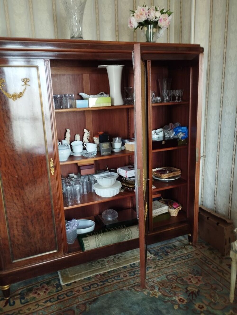 Vaisselier acajou style 1er Empire. Meubles