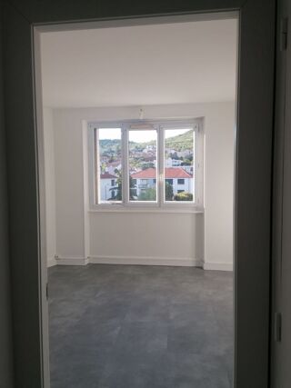 Vente Appartement APPARTEMENT F3 49M2 CLERMONT-FERRAND GLACIERE CHANTERANNE Clermont-ferrand