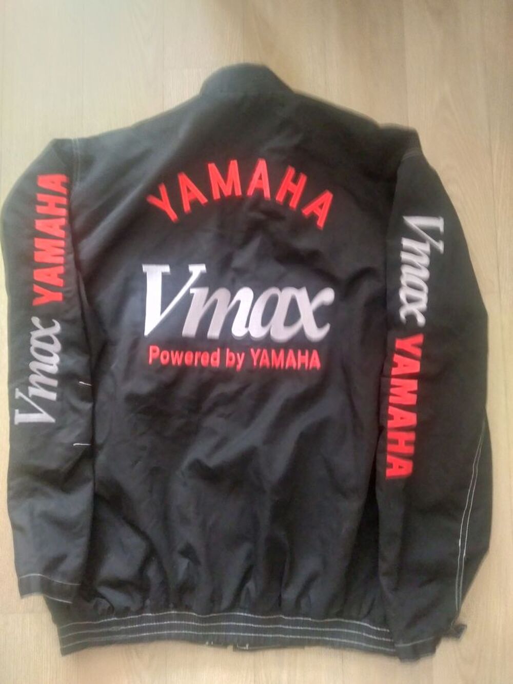 Blouson Yamaha team Tmax moto couleur noir. Vtements