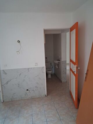  Appartement à louer 2 pièces 70 m²