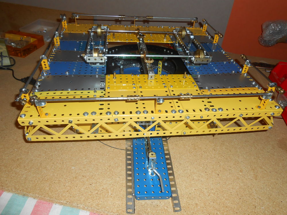 Man&egrave;ge Meccano &quot; TOUTOURNE &quot; Jeux / jouets