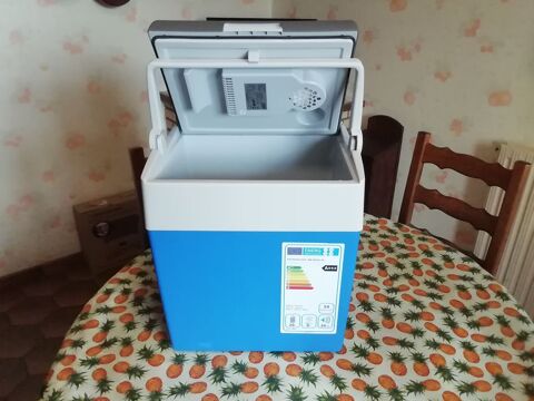Glaci�re �lectrique QUIGG 230v et 12volts �tat neuf  50 Noyelles-l�s-Vermelles (62)