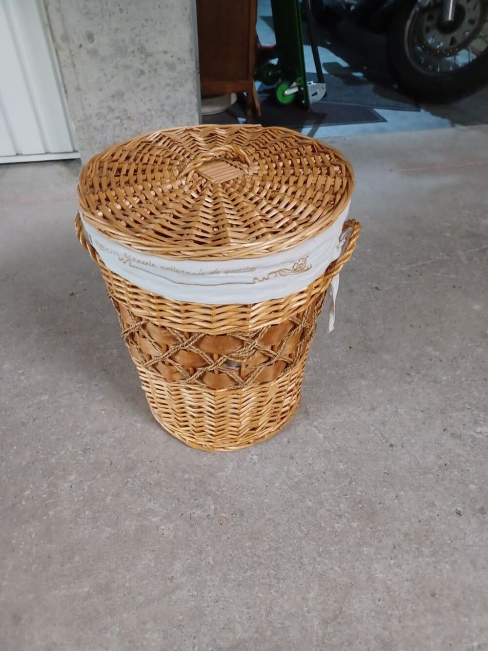 Panier &agrave; linge Meubles